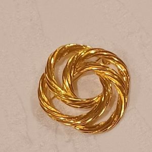 Vintage Gold Toned Brooch by Monet